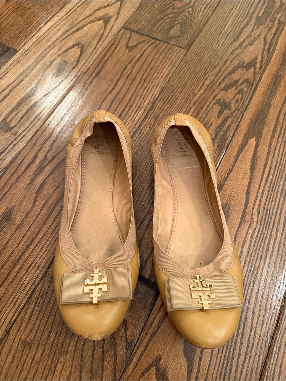 Tory Burch Mustard Leather Bow Ballet Flats with Gold Logo Size 10